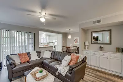 15151 Berry Trail #401, Dallas, TX 75248 - Photo 6