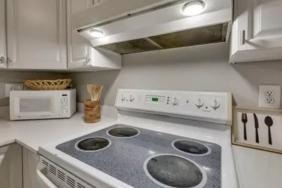 15151 Berry Trail #401, Dallas, TX 75248 - Photo 10