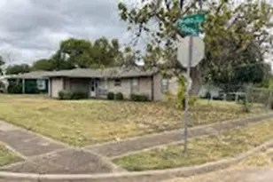 12542 Rialto Dr, Dallas, TX 75243 - Photo 2