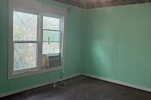 111 Lamar St, Graham, TX 76450 - Photo 14