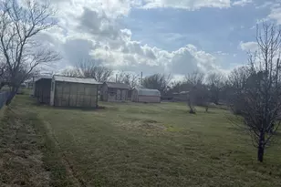 111 Lamar St, Graham, TX 76450 - Photo 22