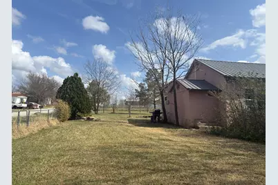 111 Lamar Street, Graham, TX 76450 - Photo 18