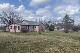 111 Lamar St, Graham, TX 76450 - Photo 30