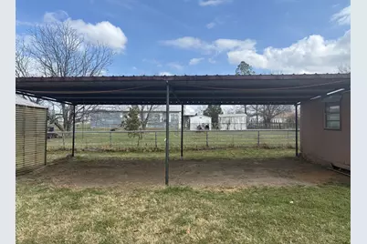 111 Lamar Street, Graham, TX 76450 - Photo 16
