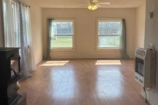 111 Lamar St, Graham, TX 76450 - Photo 6