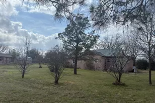 111 Lamar St, Graham, TX 76450 - Photo 16