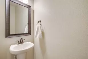 1225 Drummond Cir, Waco, TX 76712 - Photo 14