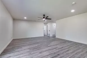 1820 Emerald Dr, Irving, TX 75060 - Photo 10