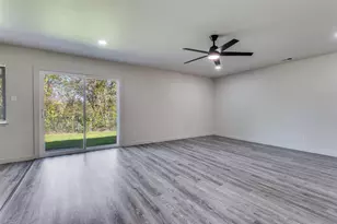 1820 Emerald Dr, Irving, TX 75060 - Photo 8