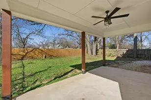 808 E Pecan Ave, Waco, TX 76704 - Photo 28