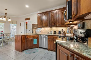 142 Phillip Cir, Hewitt, TX 76643 - Photo 8