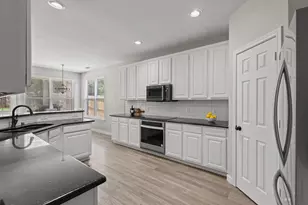 3905 Park Wood Dr, Corinth, TX 76208 - Photo 8