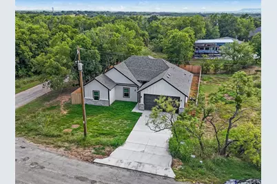 2411 Mercedes, Granbury, TX 76048 - Photo 26