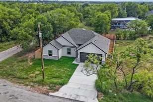 2411 Mercedes, Granbury, TX 76048 - Photo 26