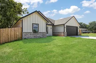 2411 Mercedes, Granbury, TX 76048 - Photo 4