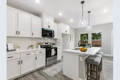 2411 Mercedes, Granbury, TX 76048 - Photo 12