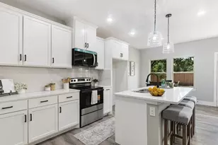 2411 Mercedes, Granbury, TX 76048 - Photo 12