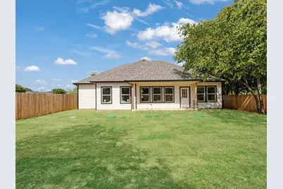 2411 Mercedes, Granbury, TX 76048 - Photo 22
