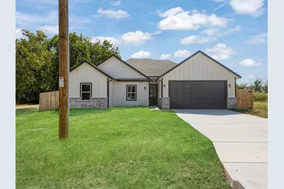 2411 Mercedes, Granbury, TX 76048 - Photo 2