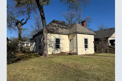 917 W Sears Street, Denison, TX 75020 - Photo 2