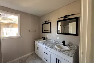 917 W Sears St, Denison, TX 75020 - Photo 14