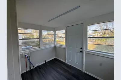 917 W Sears Street, Denison, TX 75020 - Photo 16