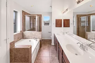 2206 Blue Bayou Dr, Dallas, TX 75253 - Photo 6