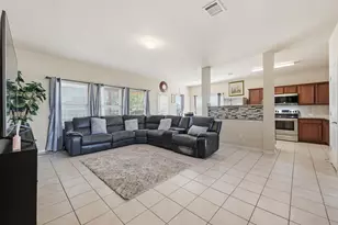 2020 Glen Hollow Dr, Lancaster, TX 75134 - Photo 8