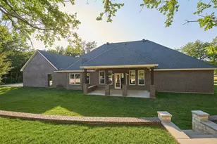 306 Garden Ct, Springtown, TX 76082 - Photo 10