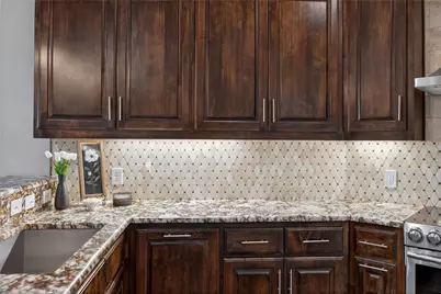 306 Garden Court, Springtown, TX 76082 - Photo 20