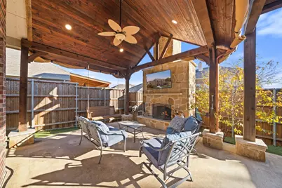 9421 Stonewood Drive, McKinney, TX 75072 - Photo 2