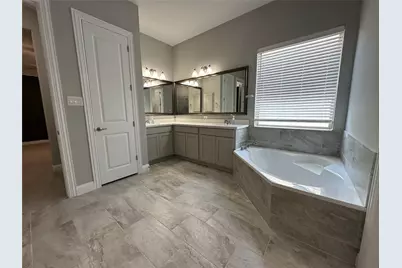 12264 Blackburn Way, Farmers Branch, TX 75234 - Photo 14