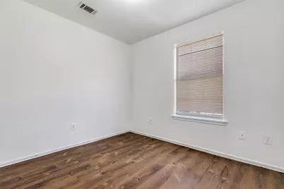 7630 Anson Circle, Dallas, TX 75235 - Photo 14