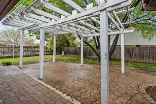 6533 Riviera Dr, North Richland Hills, TX 76180 - Photo 2