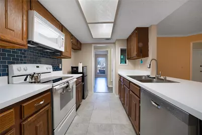 4601 Las Hadas, Mesquite, TX 75150 - Photo 4