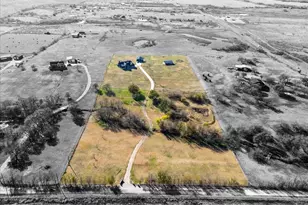 170 Dollie Rd, Grandview, TX 76064 - Photo 4