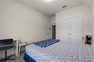 827 Crystal Oak Ln, Arlington, TX 76005 - Photo 30