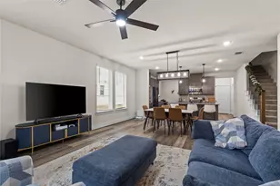 827 Crystal Oak Ln, Arlington, TX 76005 - Photo 10