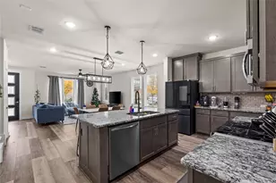 827 Crystal Oak Ln, Arlington, TX 76005 - Photo 18