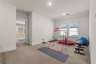 827 Crystal Oak Ln, Arlington, TX 76005 - Photo 20