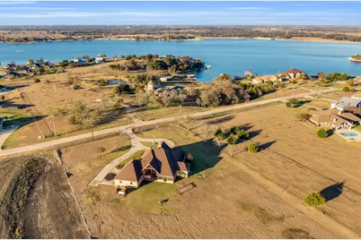 217 Hunter Pass, Waxahachie, TX 75165 - Photo 2