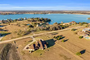 217 Hunter Pass, Waxahachie, TX 75165 - Photo 2