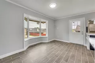 1021 Bellflower Dr, Carrollton, TX 75007 - Photo 10