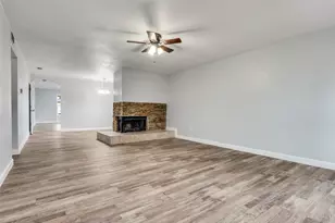 1021 Bellflower Dr, Carrollton, TX 75007 - Photo 6