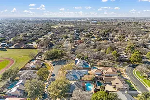 413 Blue Jay Ct, Bedford, TX 76021 - Photo 38