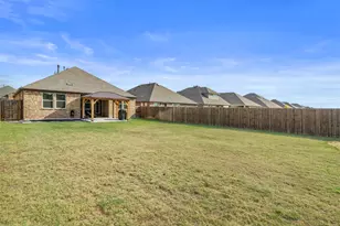 3223 Brady Starr Dr, Aubrey, TX 76227 - Photo 4