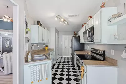 18028 Whispering Gables Lane, Dallas, TX 75287 - Photo 18