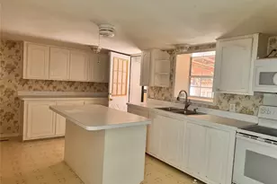 508 Lilac Dr, Granbury, TX 76049 - Photo 6