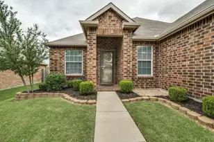 1917 Cliffrose Dr, Little Elm, TX 75068 - Photo 4
