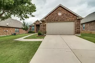 1917 Cliffrose Dr, Little Elm, TX 75068 - Photo 2